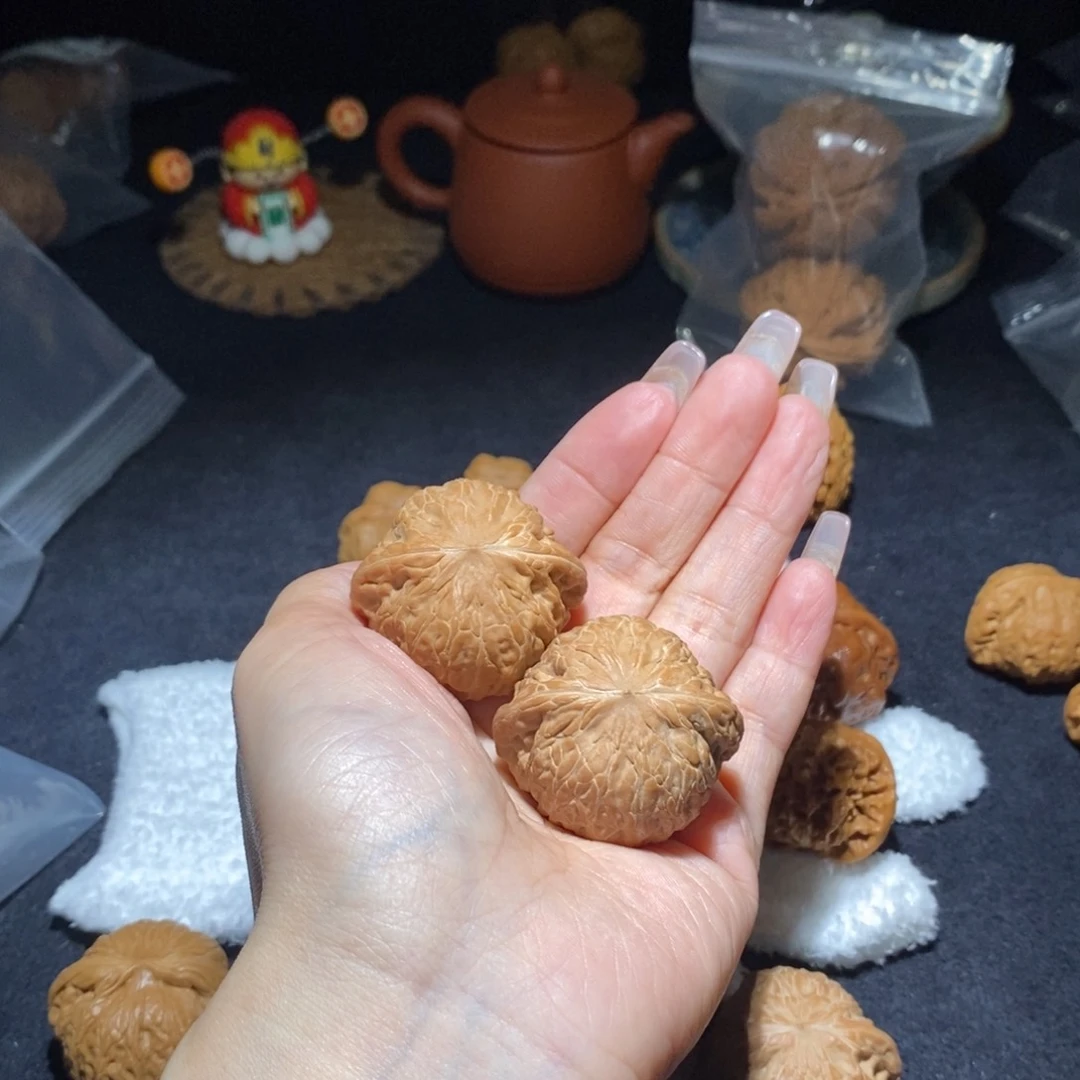 文玩核桃吊坠万*历铁锤妹妹41