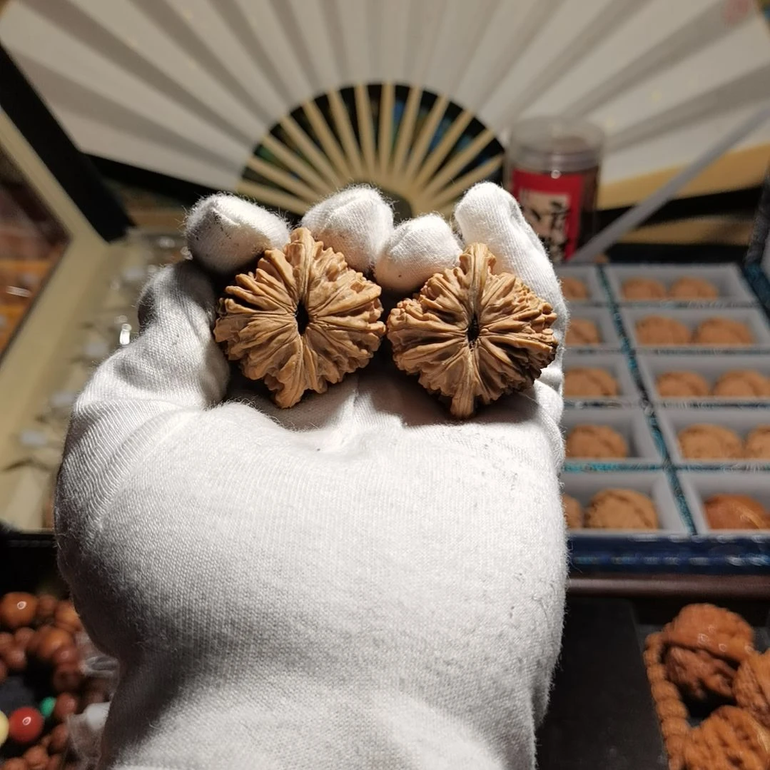 文玩核桃把件阿*