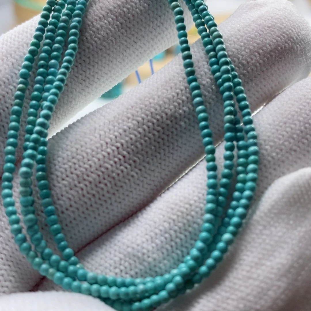 绿松石颈饰未镶嵌