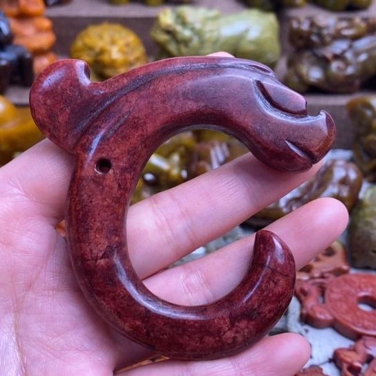 蛇纹石玉未镶嵌颈饰04