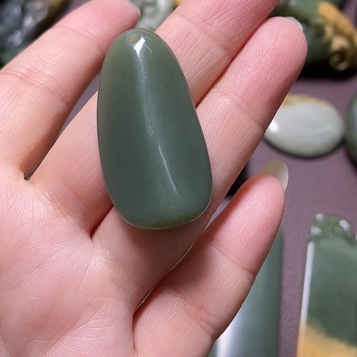 手绳未镶嵌岫岩河磨玉（透闪石质玉）