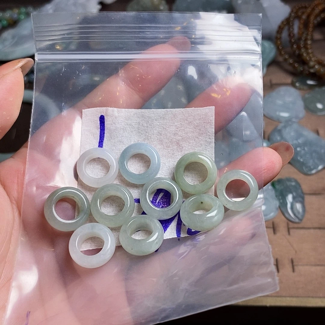 未镶嵌定制翡翠翡翠