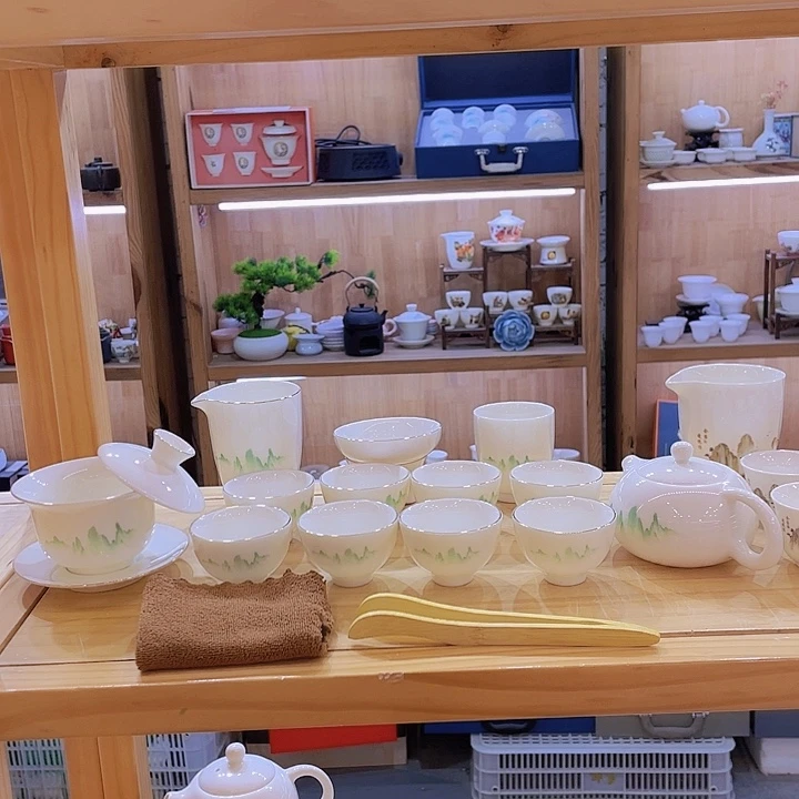 绿水青山羊脂玉套装