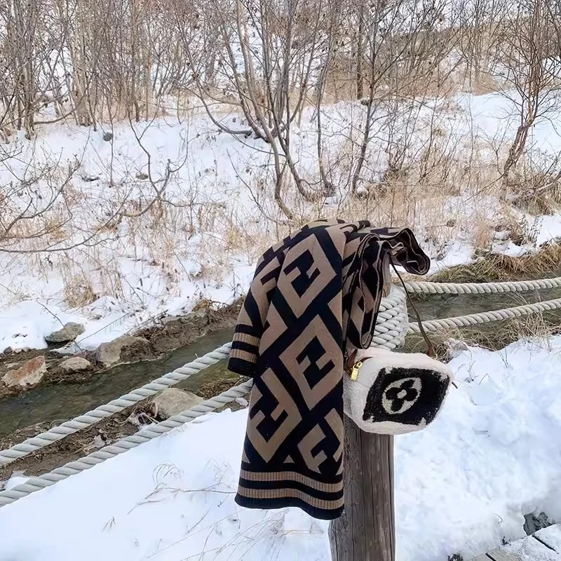 【老马专属】私藏经典款~老花字母披肩围脖女士围巾~ 211T052