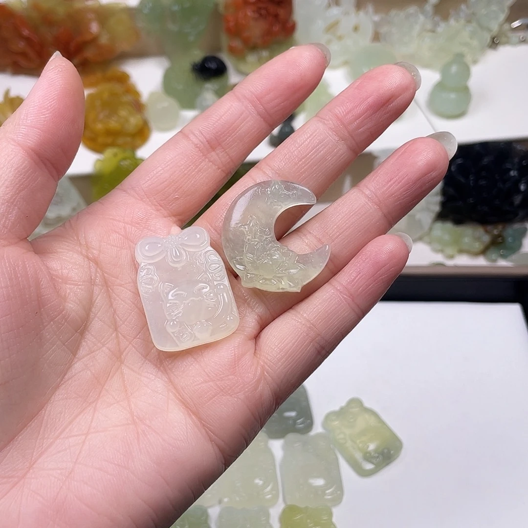 ****t蛇纹石玉未镶嵌颈饰