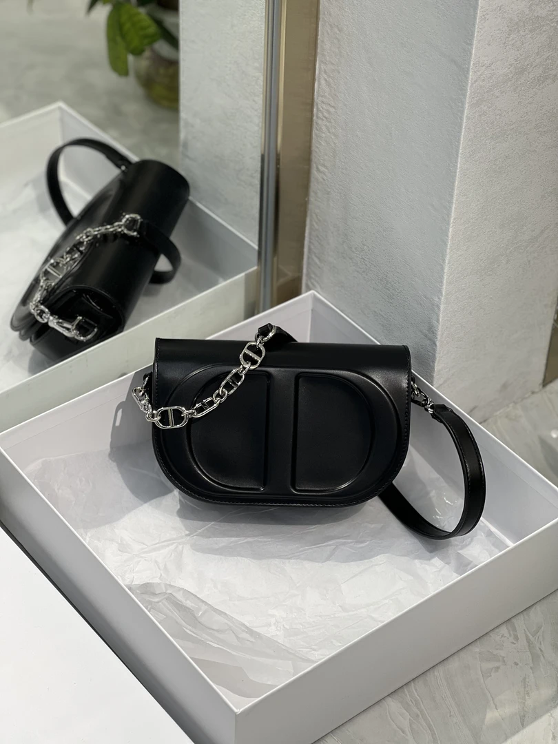 小乖逃D新款时尚菱格链条包包小香风小众单肩包DD9310