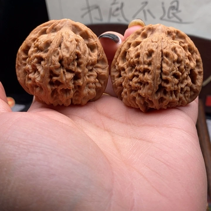 长***里吊坠文玩核桃南疆石