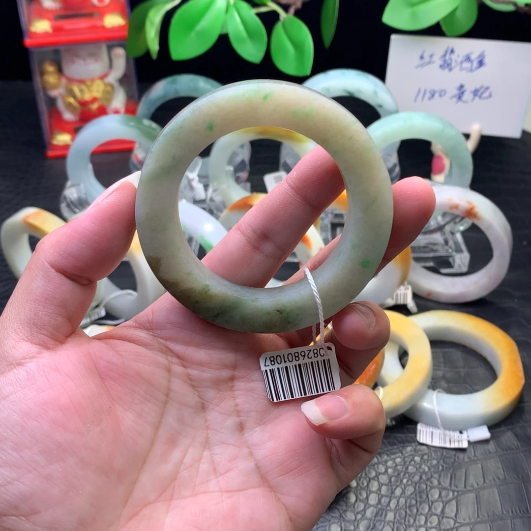 定制翡翠未镶嵌手镯