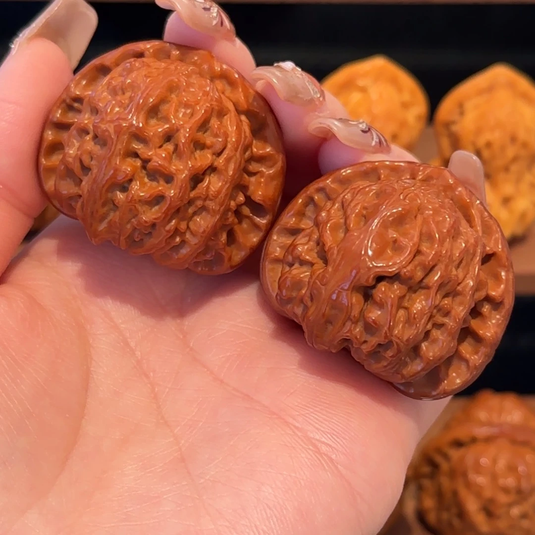 桃核吊坠白狮子40 精品759