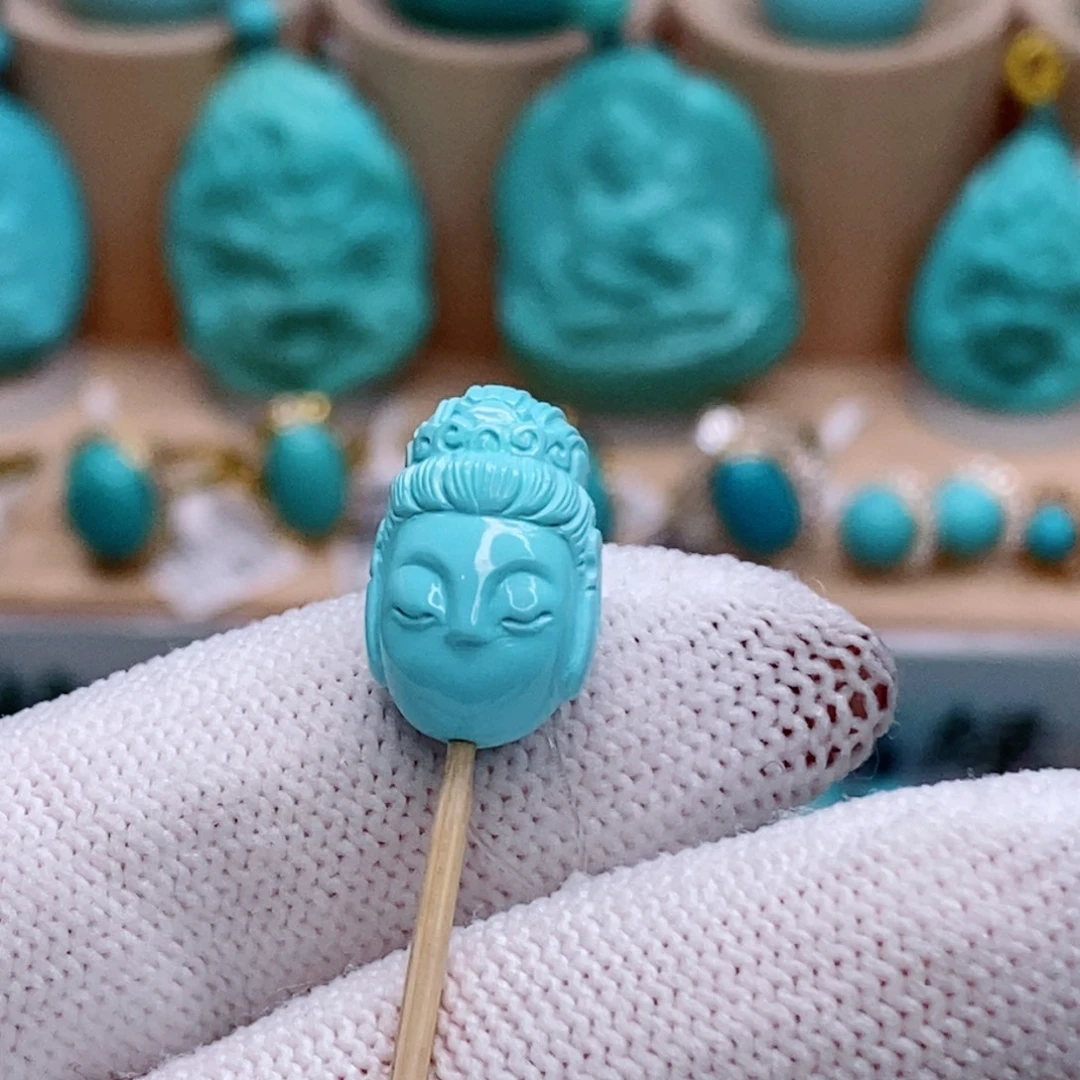 绿松石未镶嵌珠宝奇石