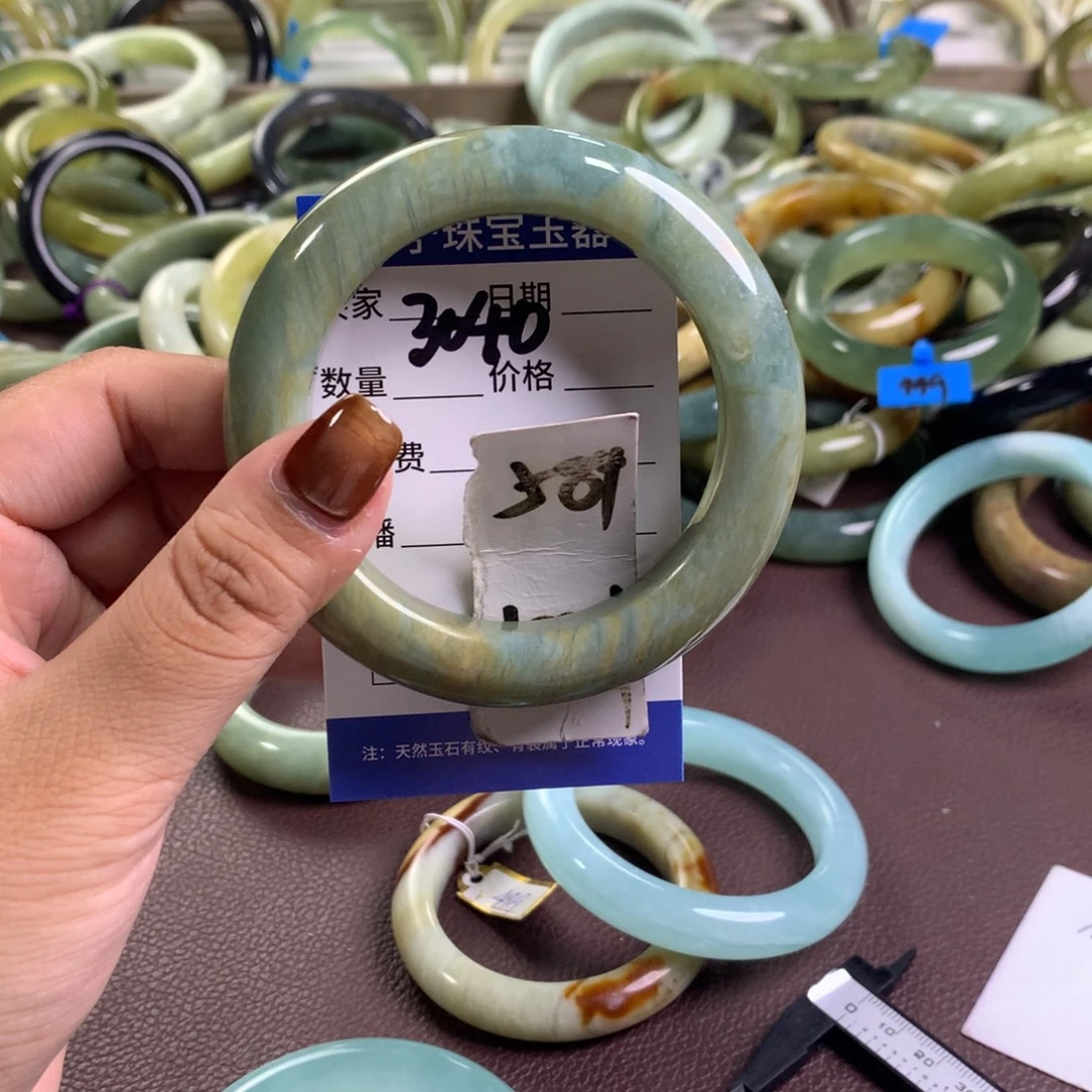 未镶嵌蛇纹石玉手镯3040