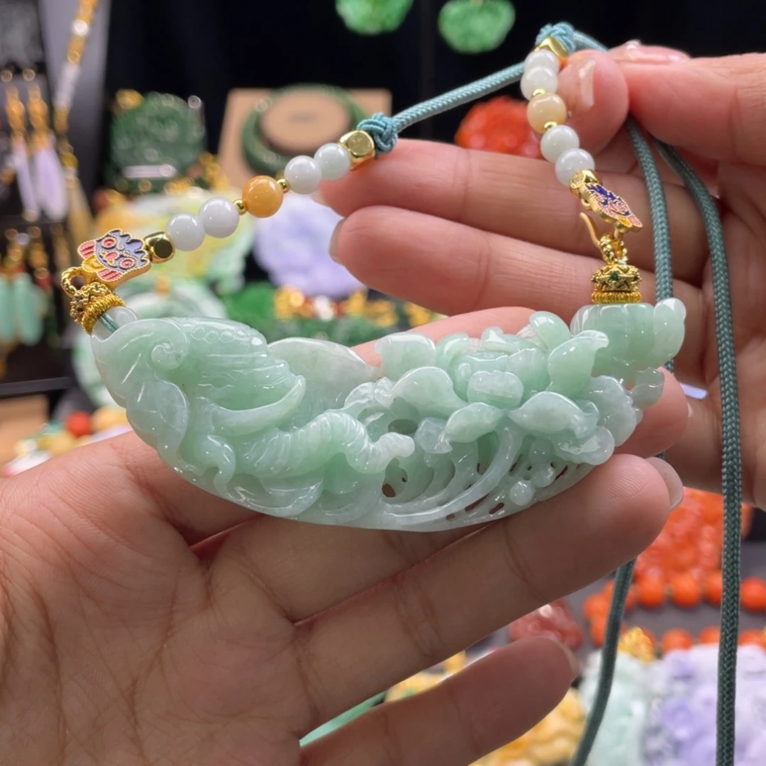 翡翠颈饰未镶嵌代编织