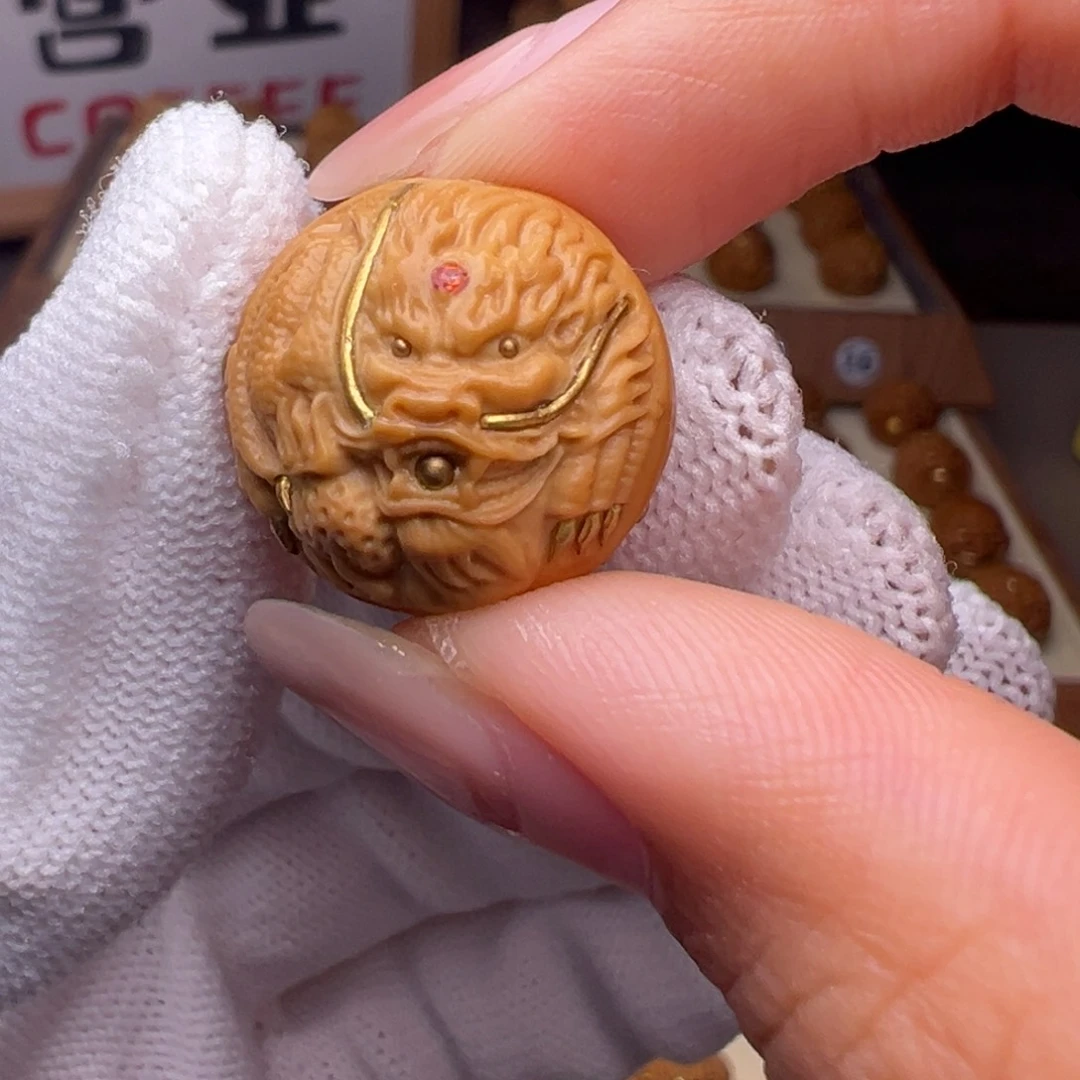 把件猴头核桃镶嵌款龙珠全品有正常封口线