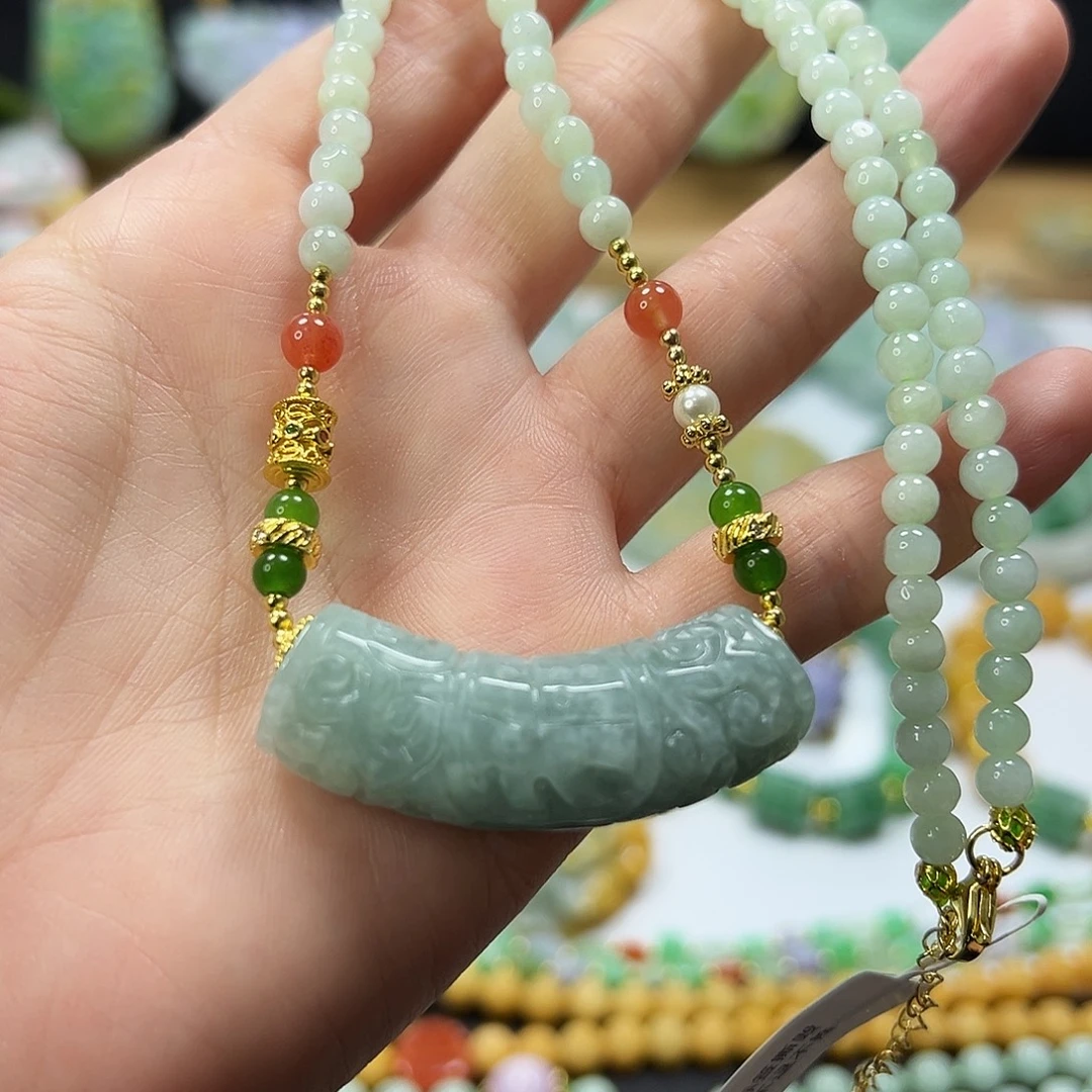 翡翠未镶嵌颈饰项链