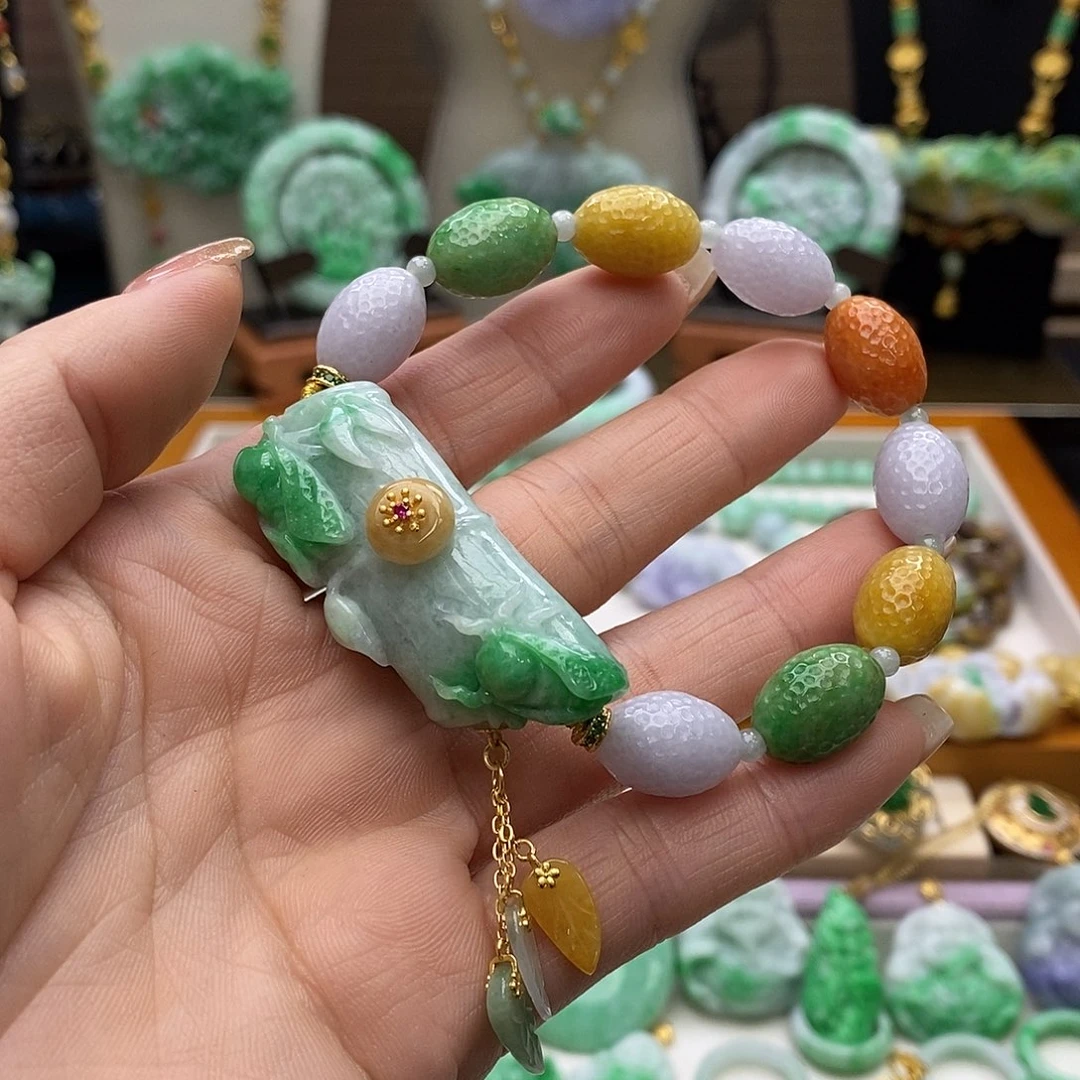 翡翠未镶嵌颈饰天然