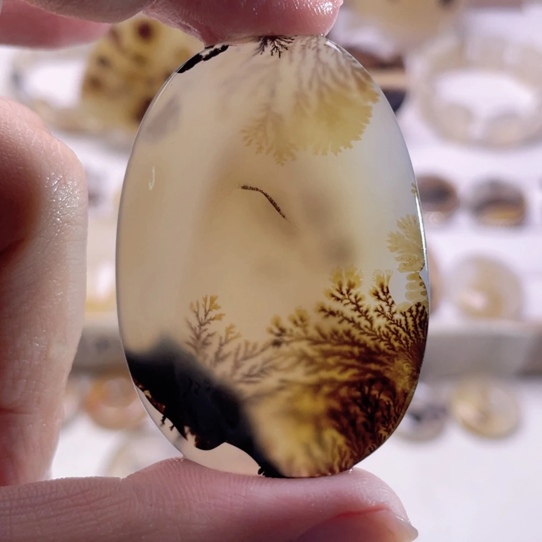 玛瑙/玉髓未镶嵌珠宝奇石