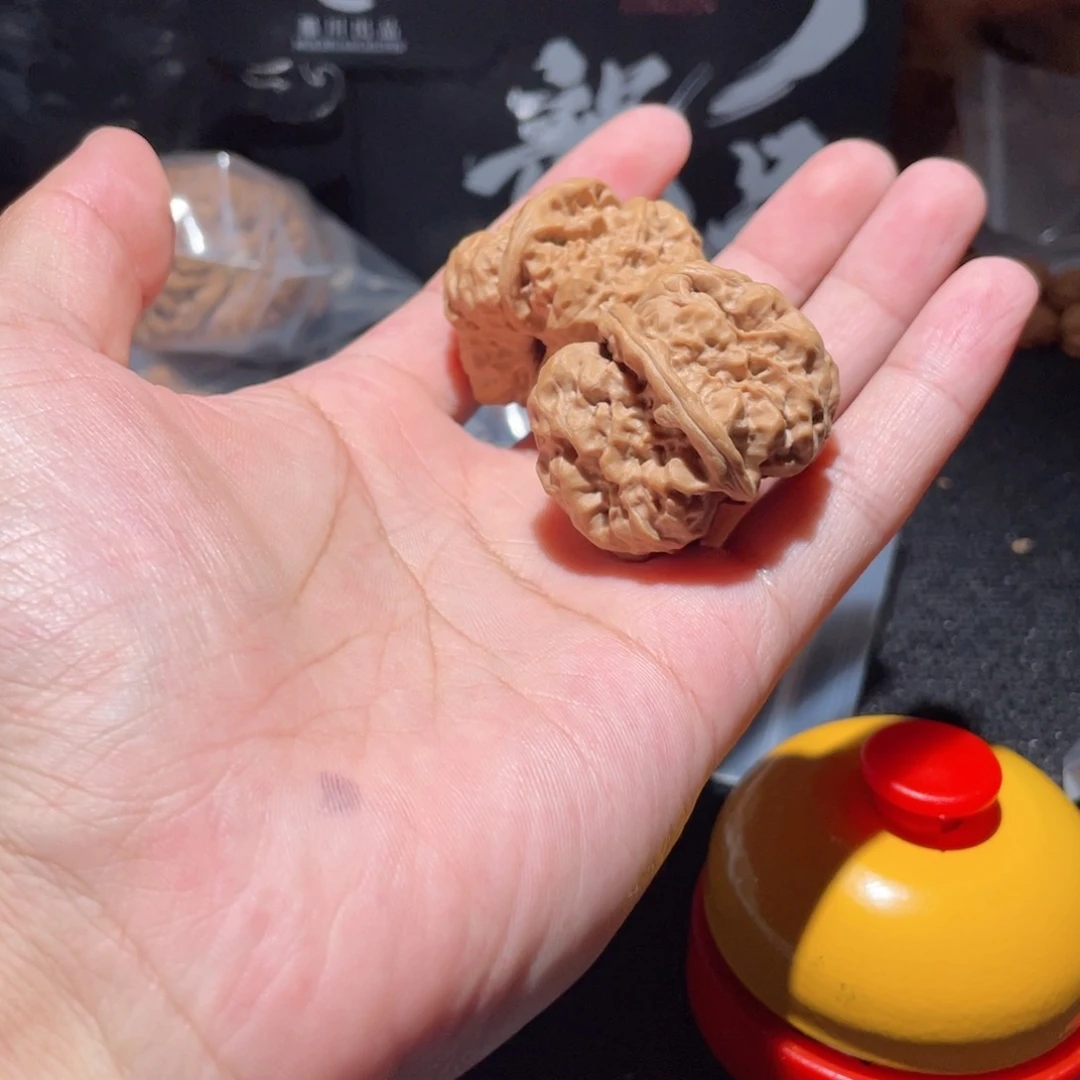 桃核把件用****735全品蛤蟆头