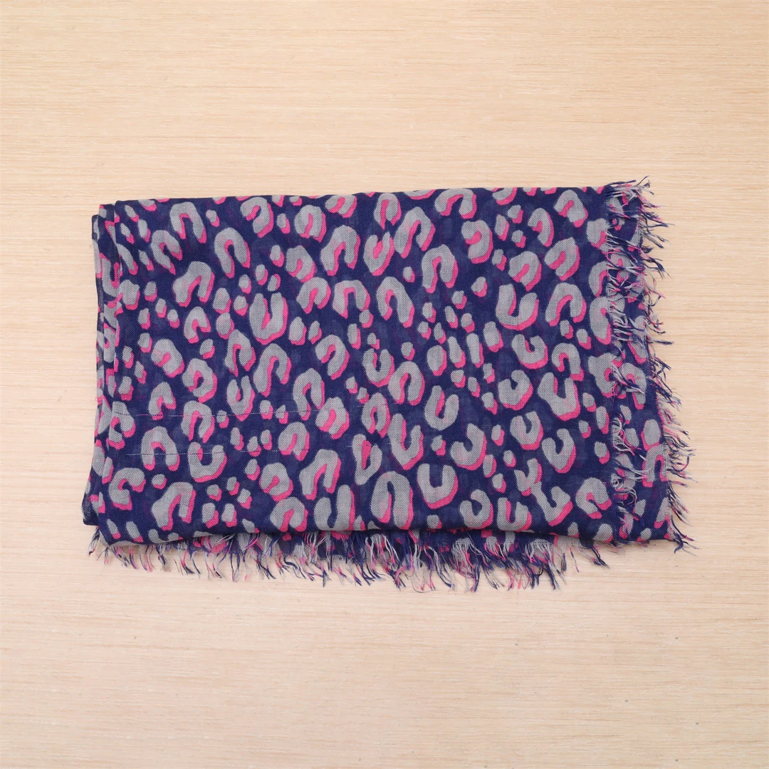 95新 LouisVuitton/路易威登 围巾 拼色 羊毛拼桑蚕丝P204200916