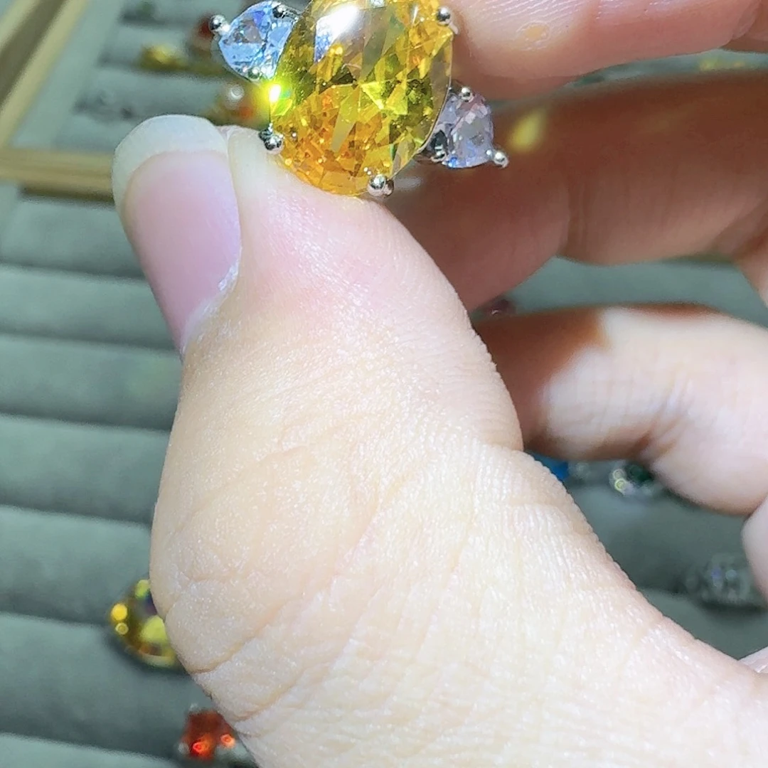 绿水晶戒指银S925镶嵌嫦**屁