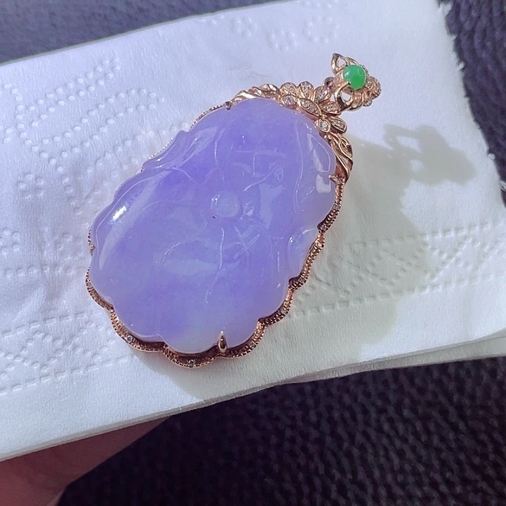 翡翠颈饰18K金镶嵌翡翠