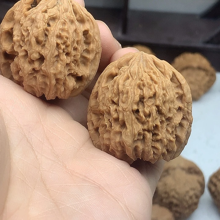 吊坠文玩核桃南疆石小角
