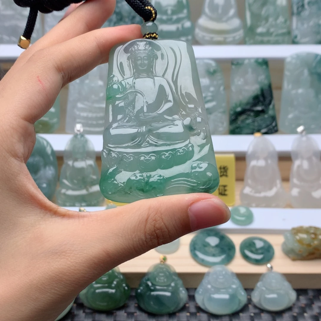 老***儿翡翠未镶嵌吊坠(不含链)大势至