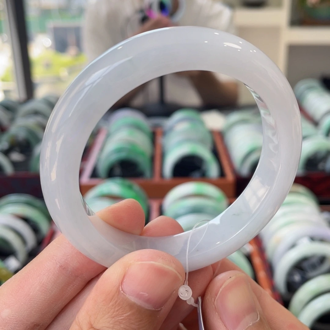 翡翠手镯未镶嵌55.1