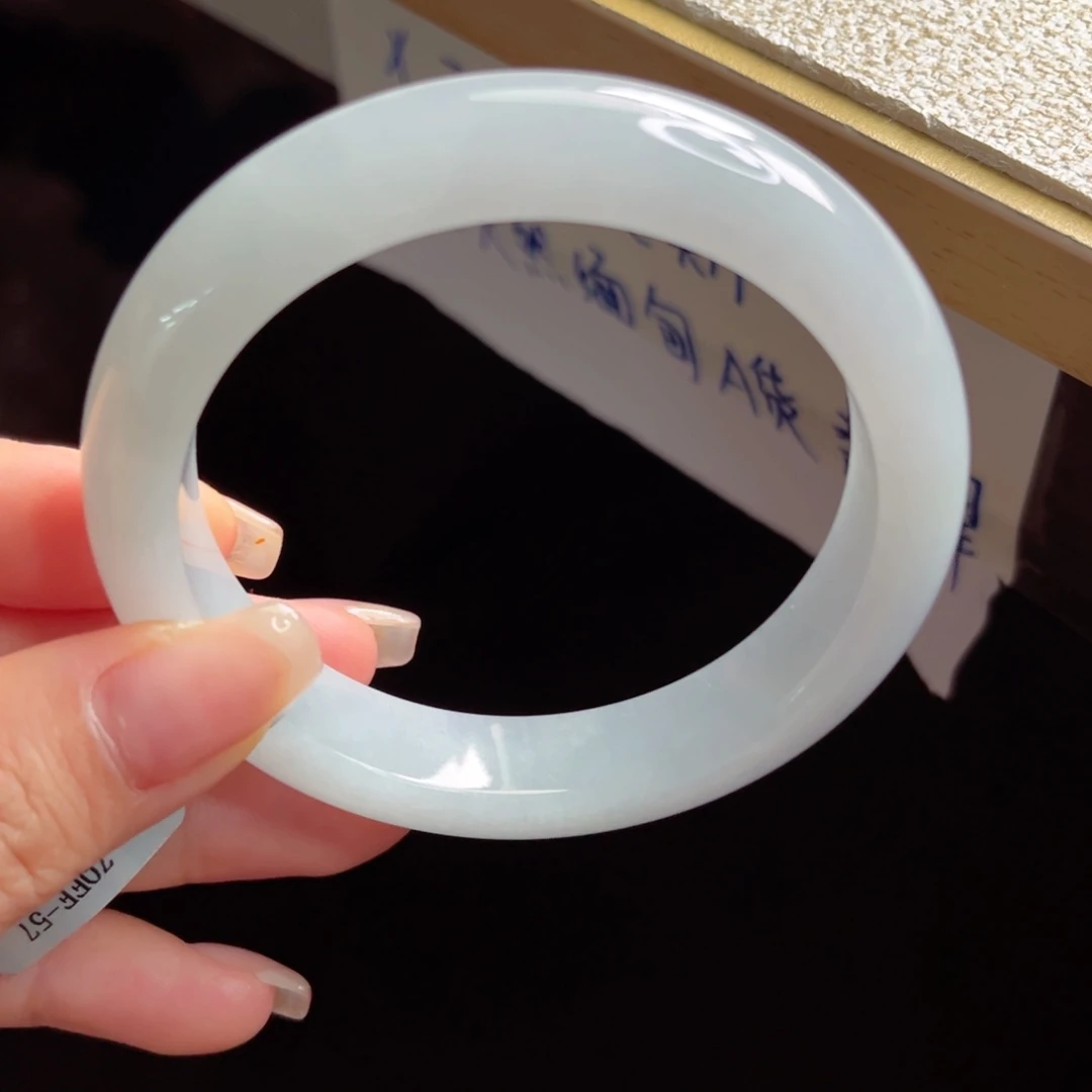 未镶嵌手镯翡翠手镯