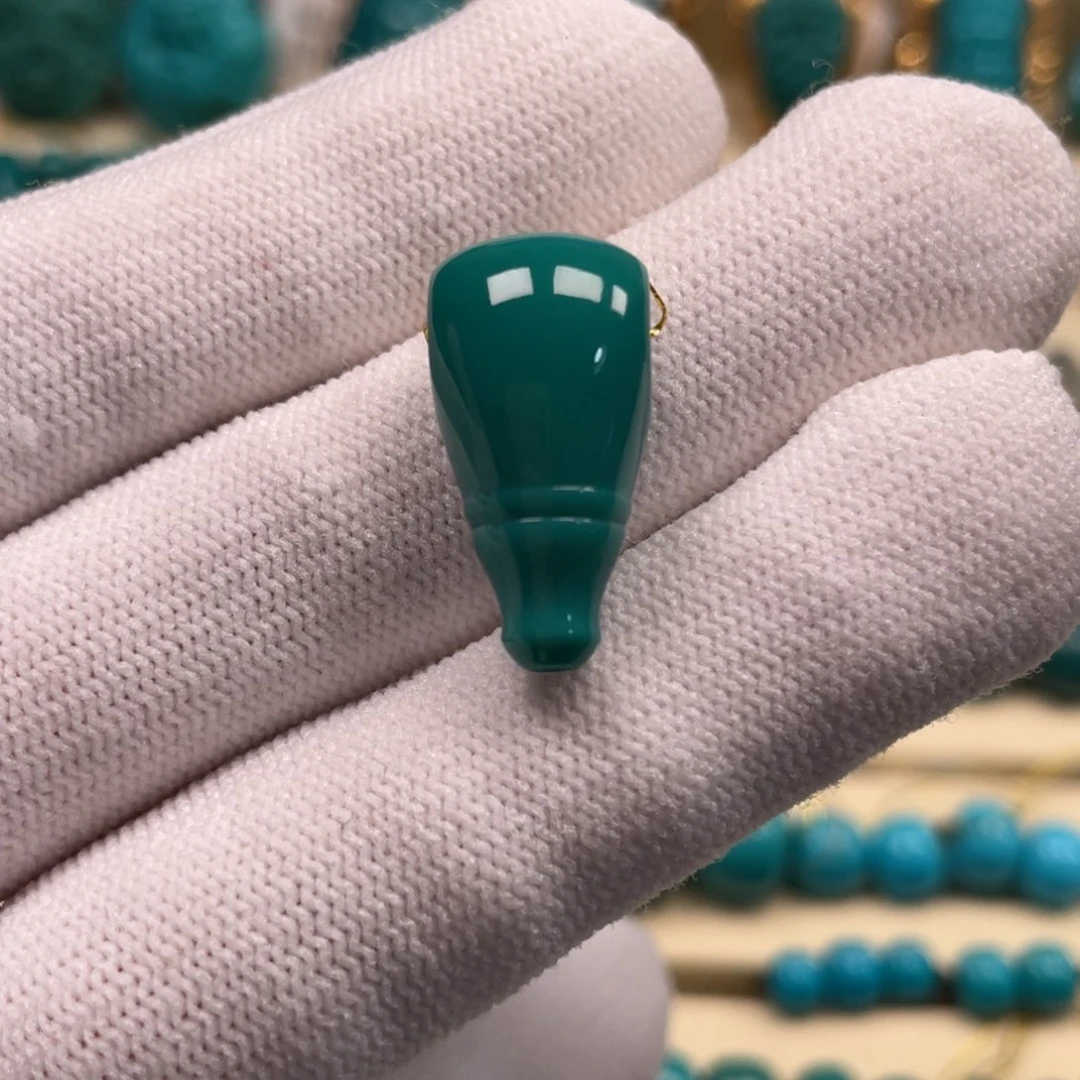 绿松石珠宝奇石未镶嵌某*。