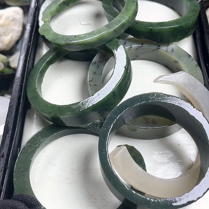 和田玉（糖玉）和田玉边角料9K金镶嵌七**柒