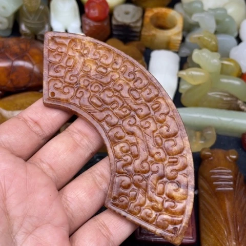蛇纹石玉未镶嵌颈饰53