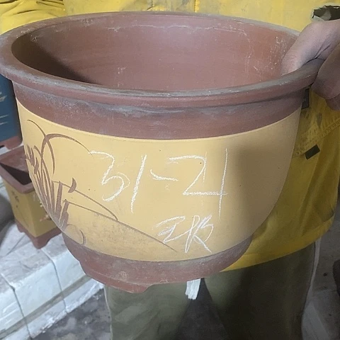 紫砂中国宜兴紫砂花盆，