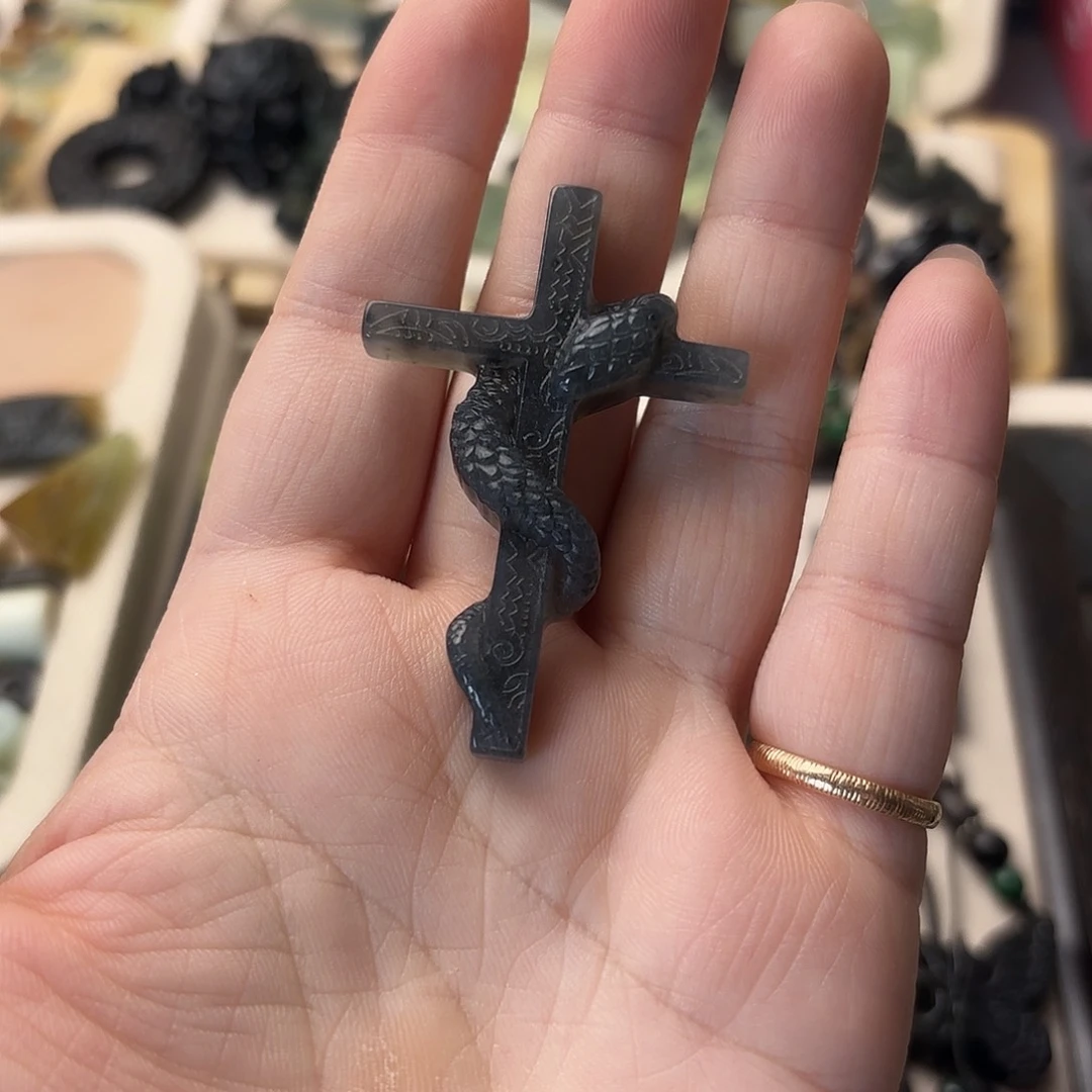 蛇纹石玉合金颈饰