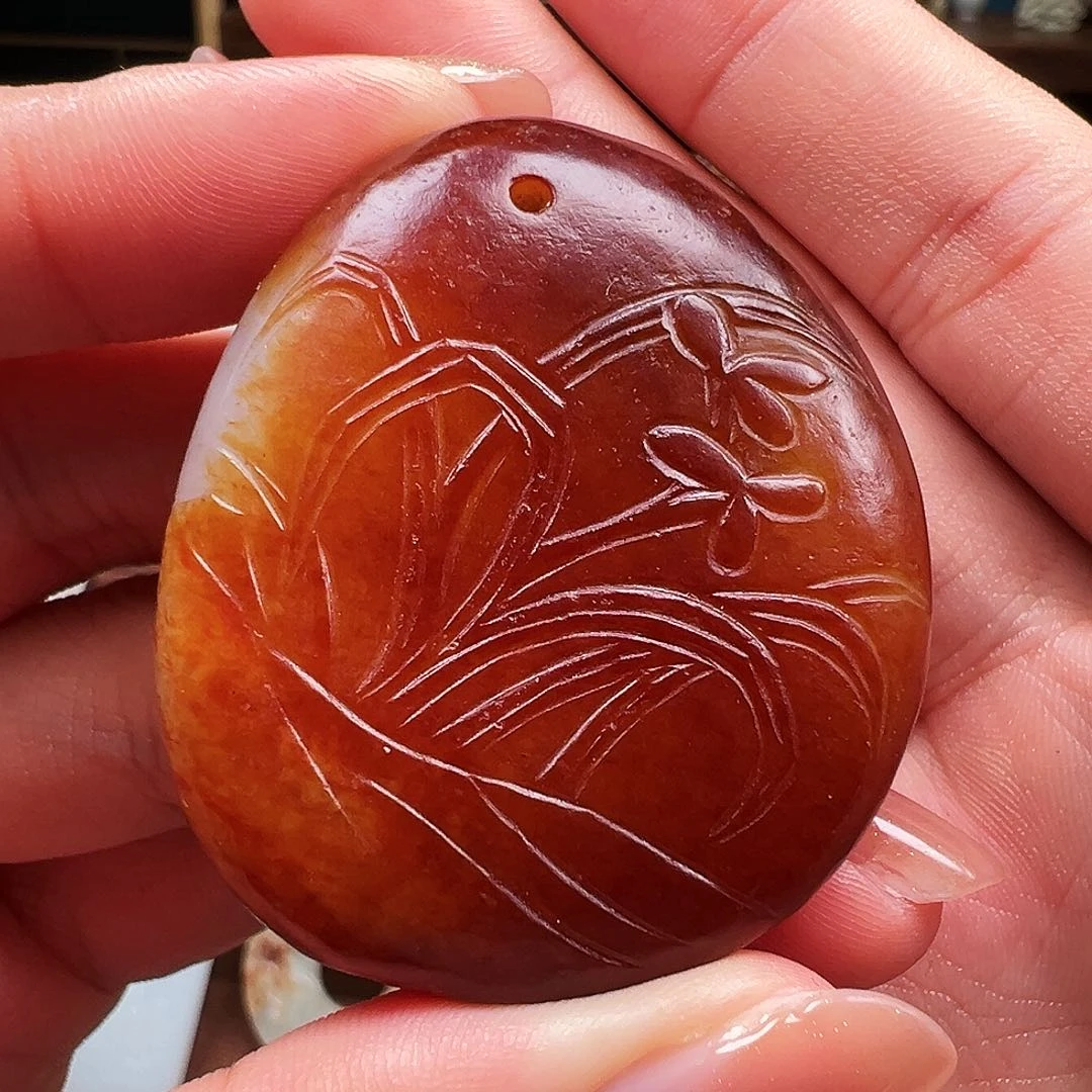 颈饰未镶嵌和田玉散**人