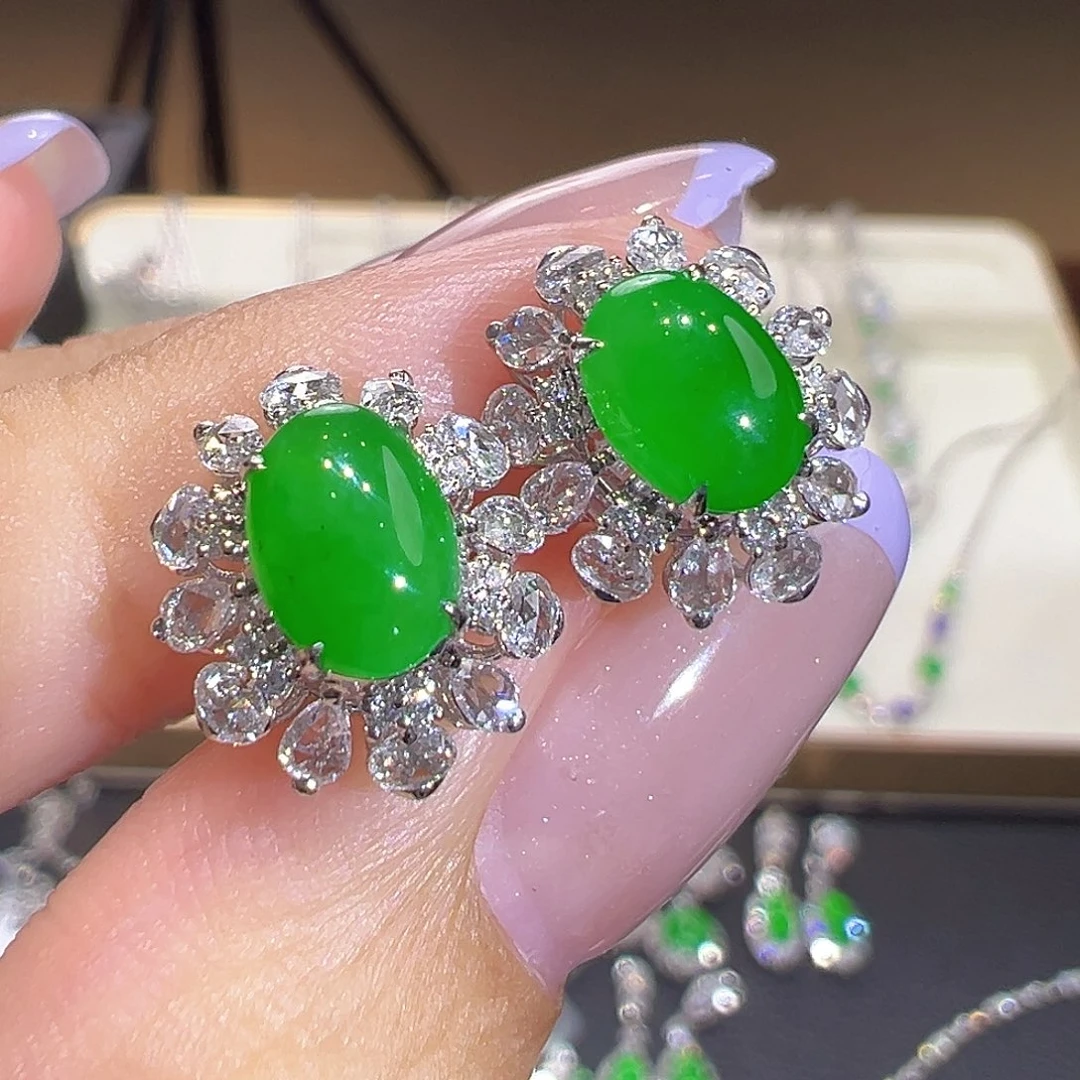 翡翠18K金镶嵌耳钉翡翠