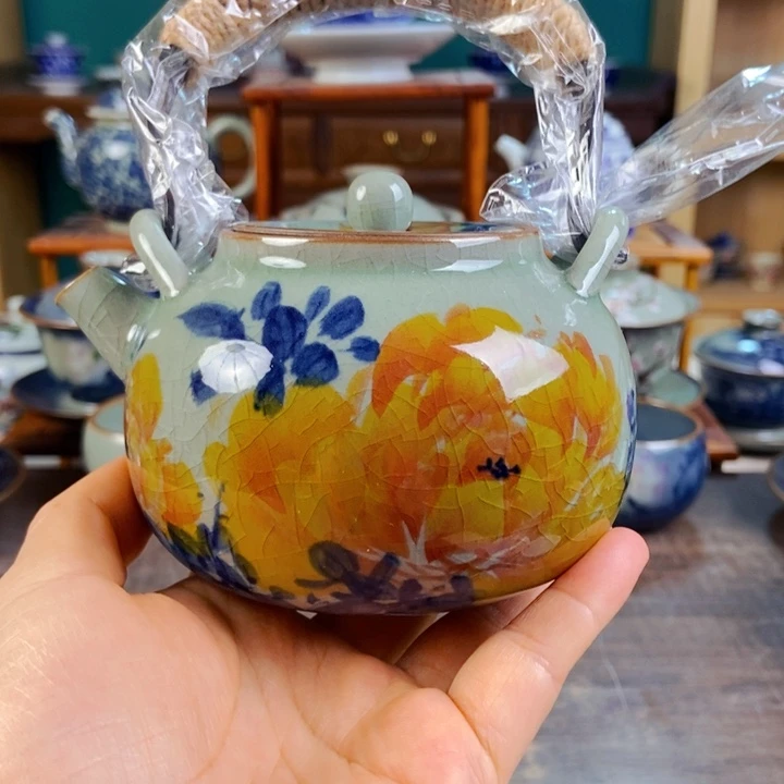 瓷片手工制作工艺精湛等