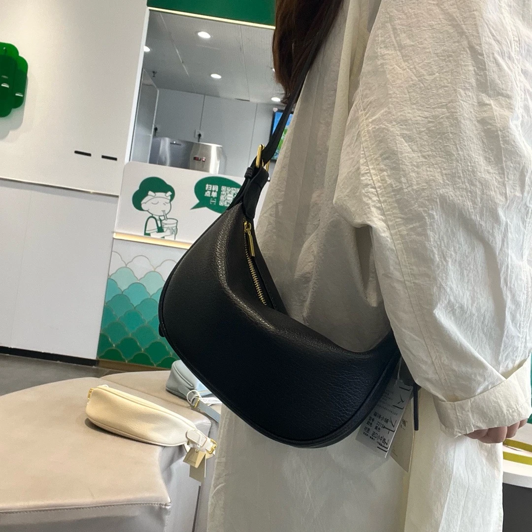 2025 秋冬新款潮流腋下百搭网红复古单肩斜挎包时尚女包 1110