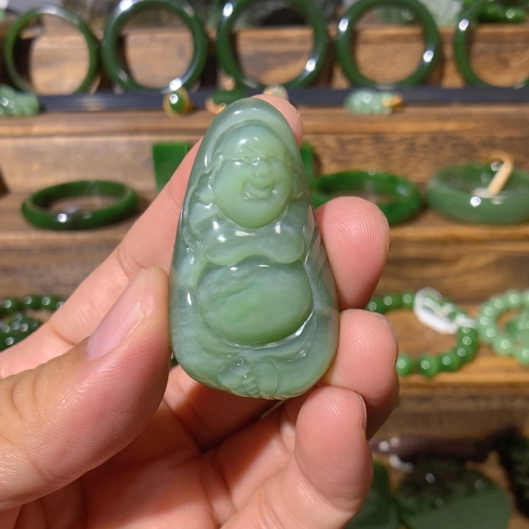 【闪购商品】吊坠(不含链)未镶嵌和田玉俄料粉青猫眼逍遥佛