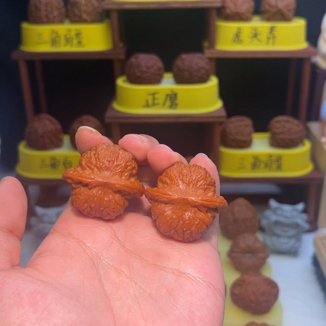 文玩核桃吊坠全品40.5血麒麟
