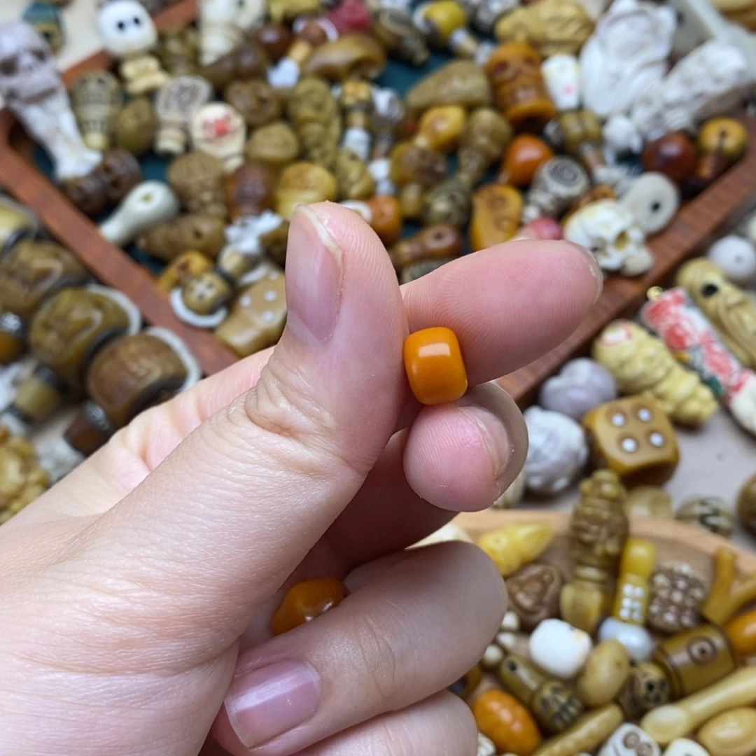 橙****其他驼骨配饰配件