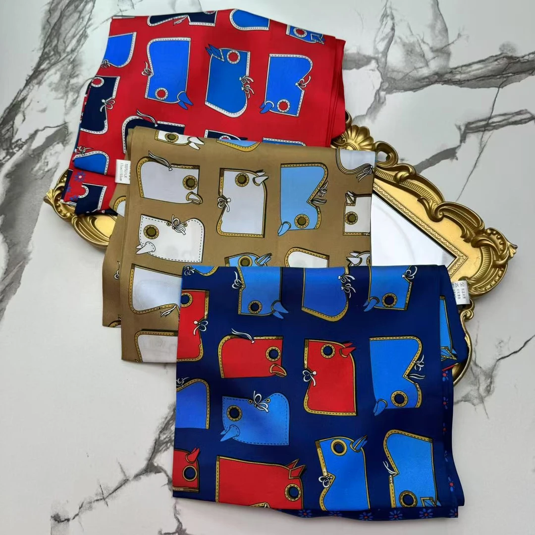 丝纡---格子马   桑蚕丝双面异色 斜纹大飘带160*20左右