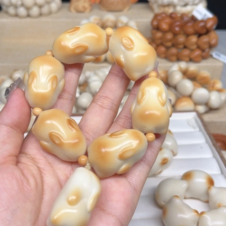 菩提根/象牙果手串钱***咪3.6.36趴趴兔