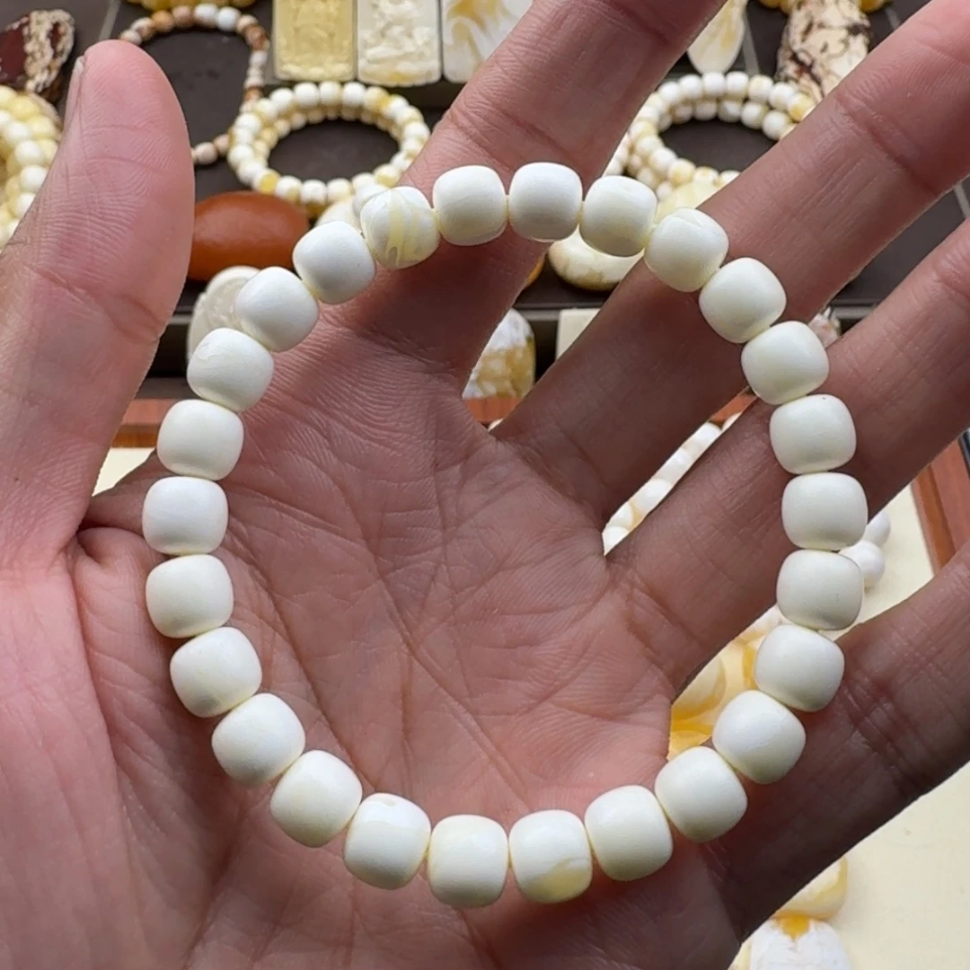 琥珀未镶嵌裸石蜜蜡