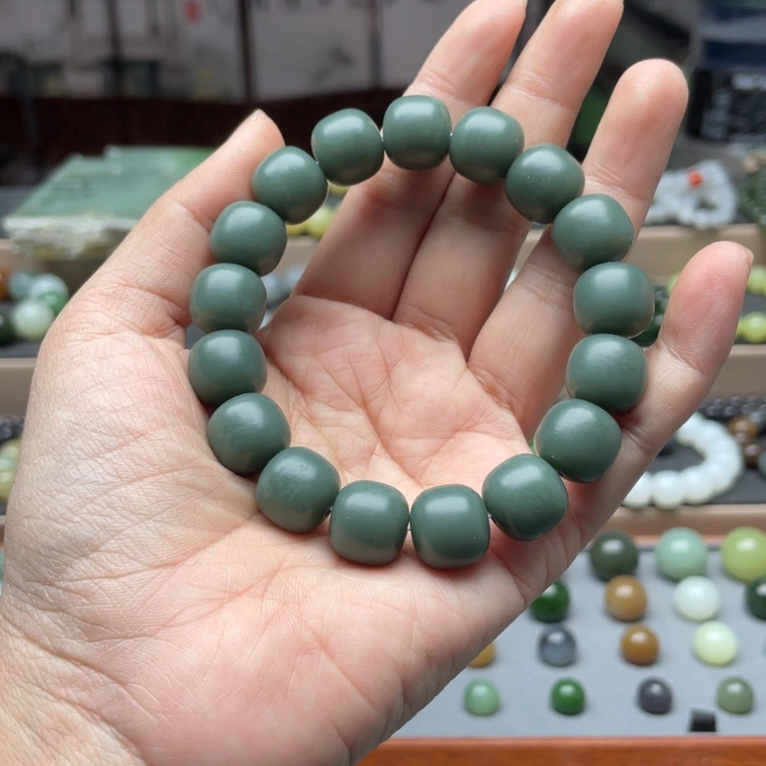 和田玉手链未镶嵌沙枣青