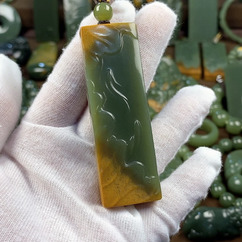 【闪购商品】岫岩河磨玉（透闪石质玉）未镶嵌颈饰M****n