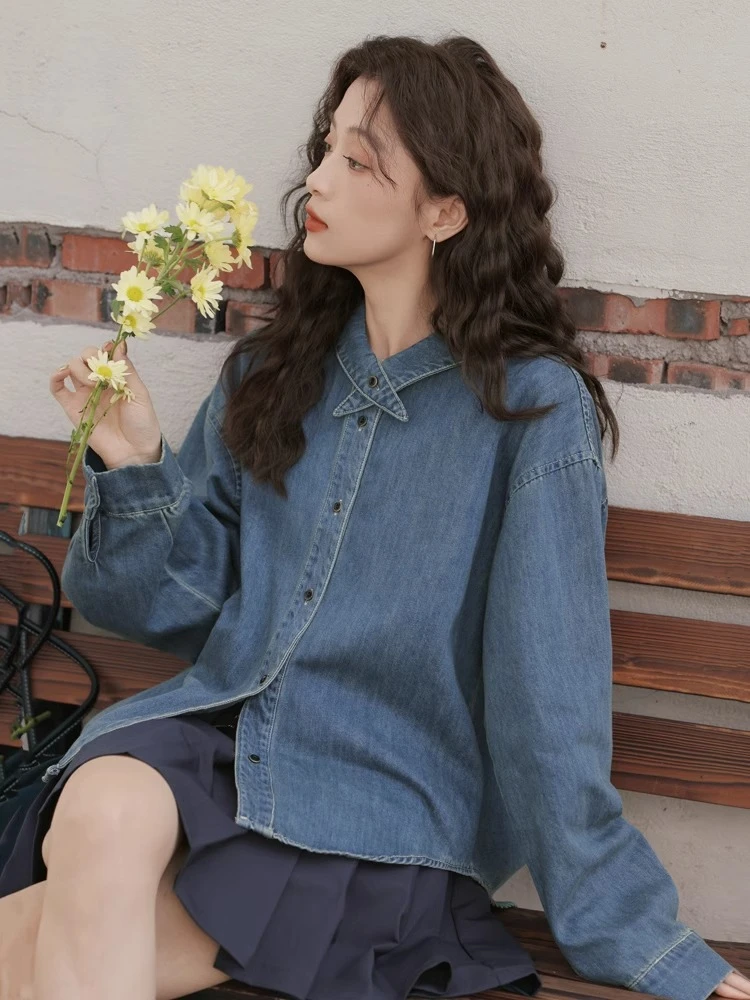 韩系高级感柔软正肩牛仔衬衫女春季新款开衫外搭休闲叠穿别致上衣
