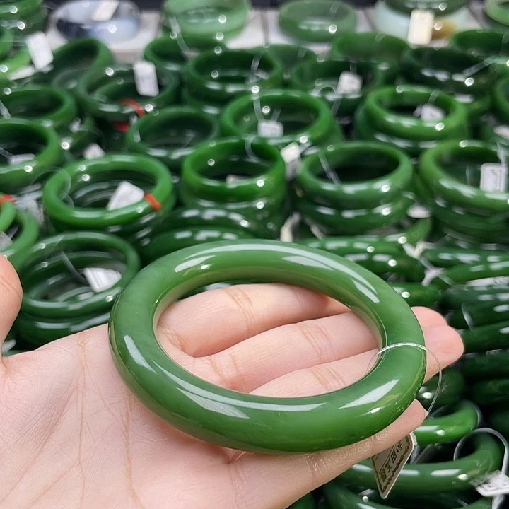 未镶嵌手镯和田玉（碧玉）