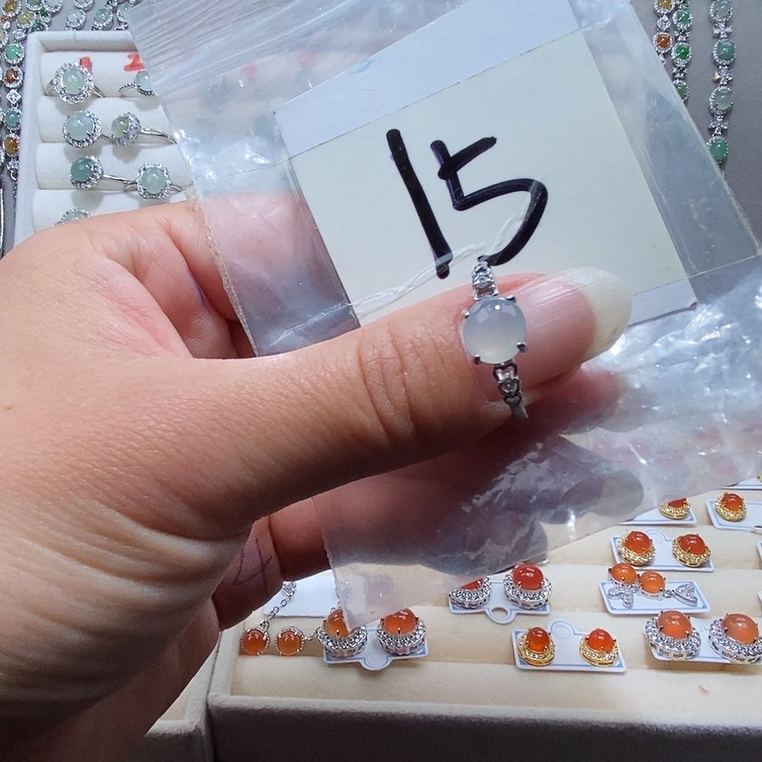 翡翠未镶嵌戒指缅甸