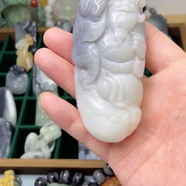 毛***仰和田玉未镶嵌包链