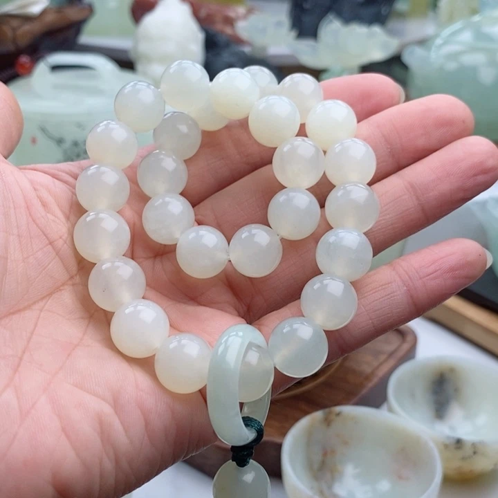 岫玉四大名玉手持未镶嵌下*